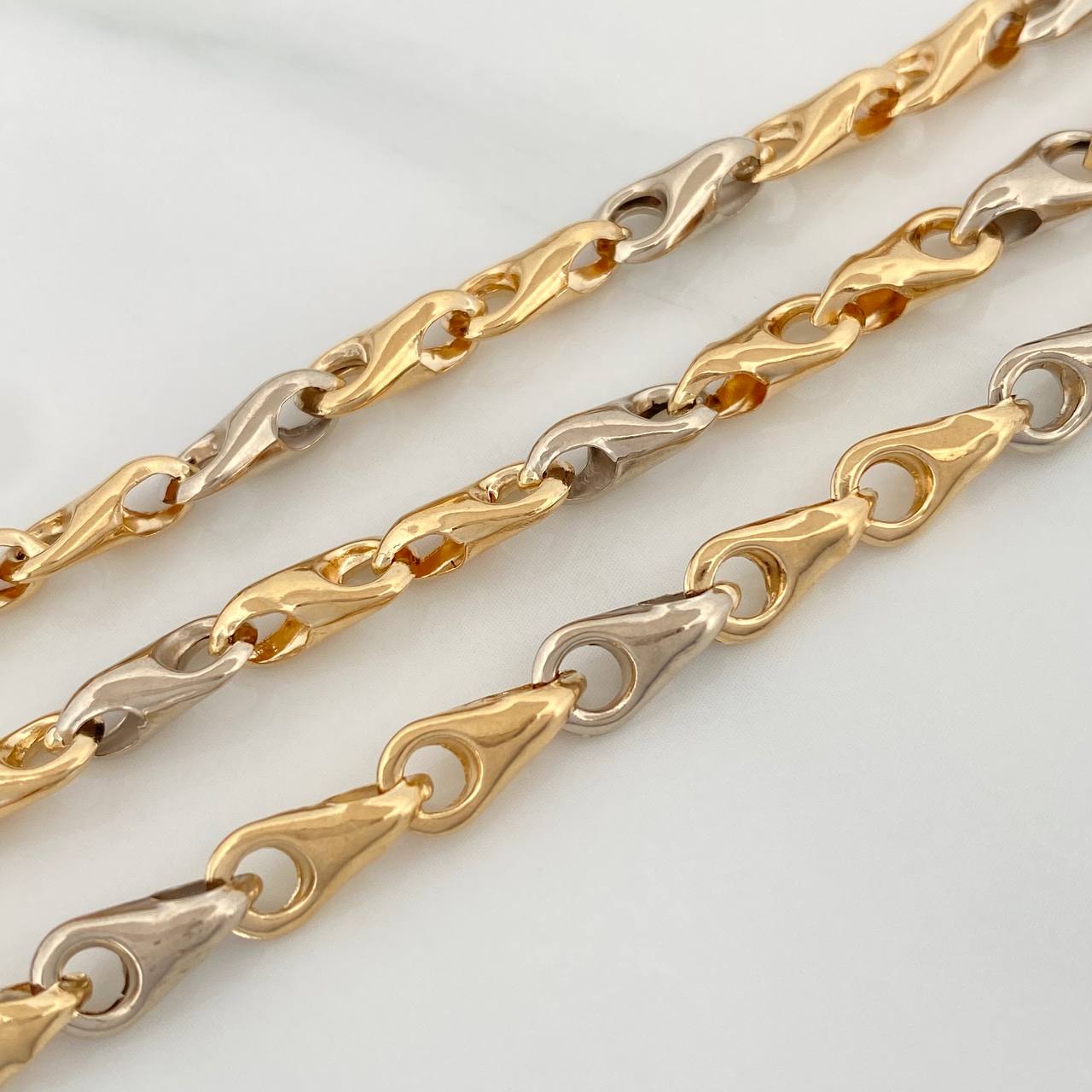 Cadena Rustica Espiga 9.95gr / 48cm / 4.7mm Dos Oros Amarillo Blanco 18K $