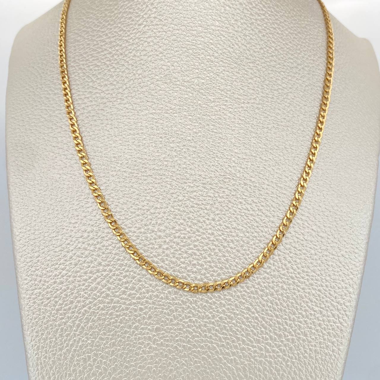 Cadena Cubana 6.1gr / 70.3cm / 2.4mm Oro Amarillo +1 18K &