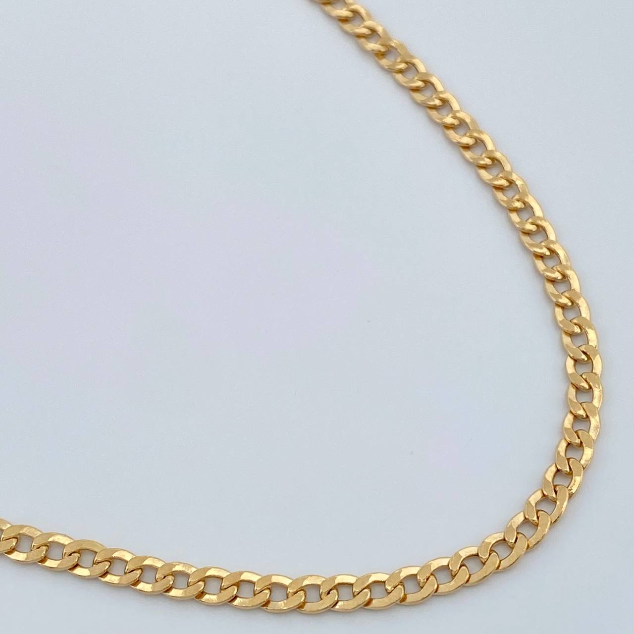 Cadena Cubana 5.35gr / 60.5cm / 2.5mm Oro Amarillo +1 18K &