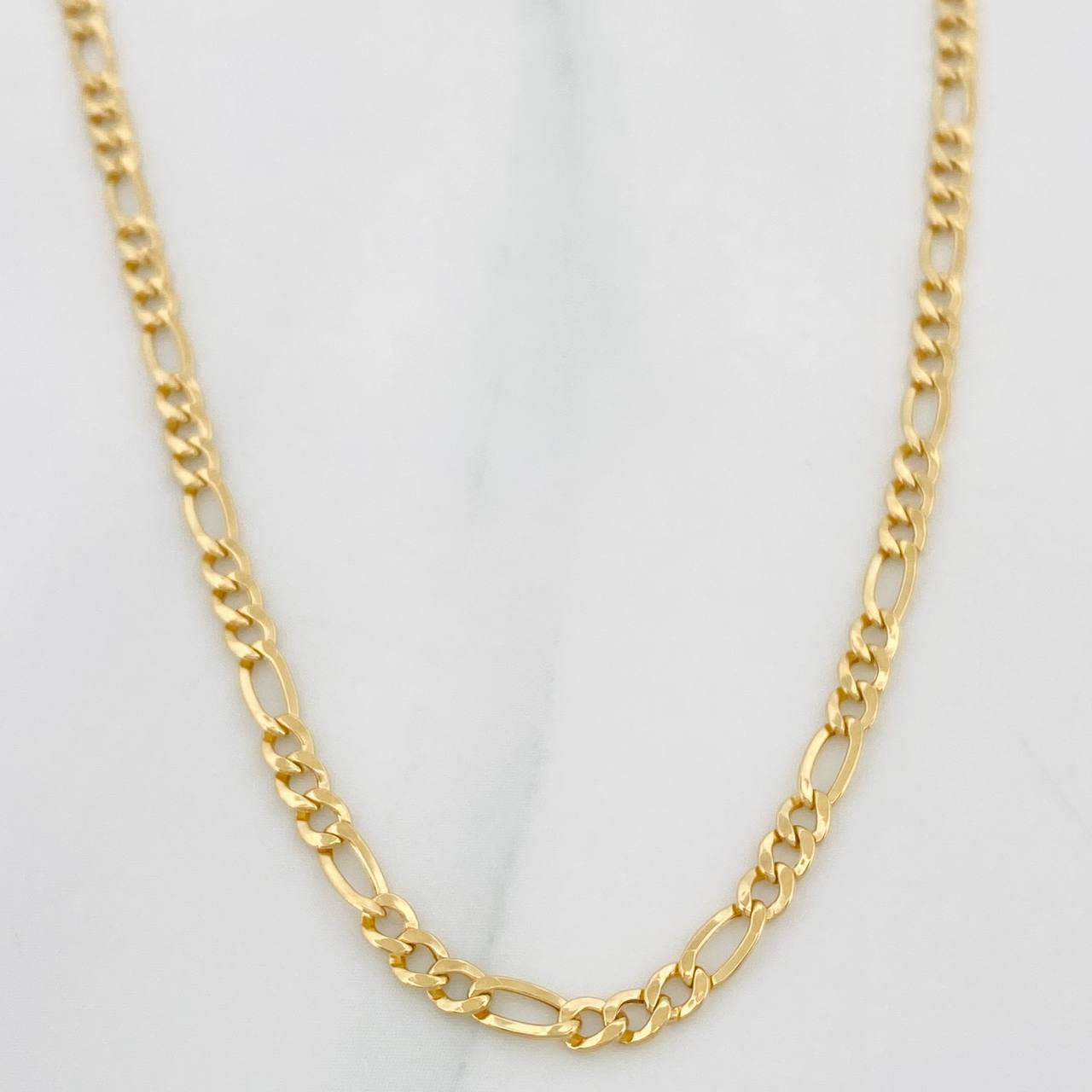 Cadena Figaro 2.7g / 60cm / 2.6mm Oro Amarillo 18K
