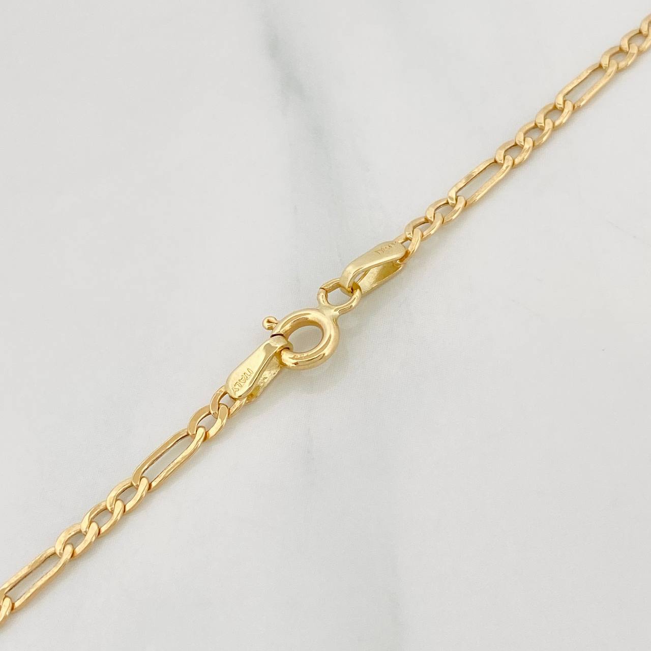Cadena Figaro 2.15g / 60cm / 2.2mm Oro Amarillo 18K