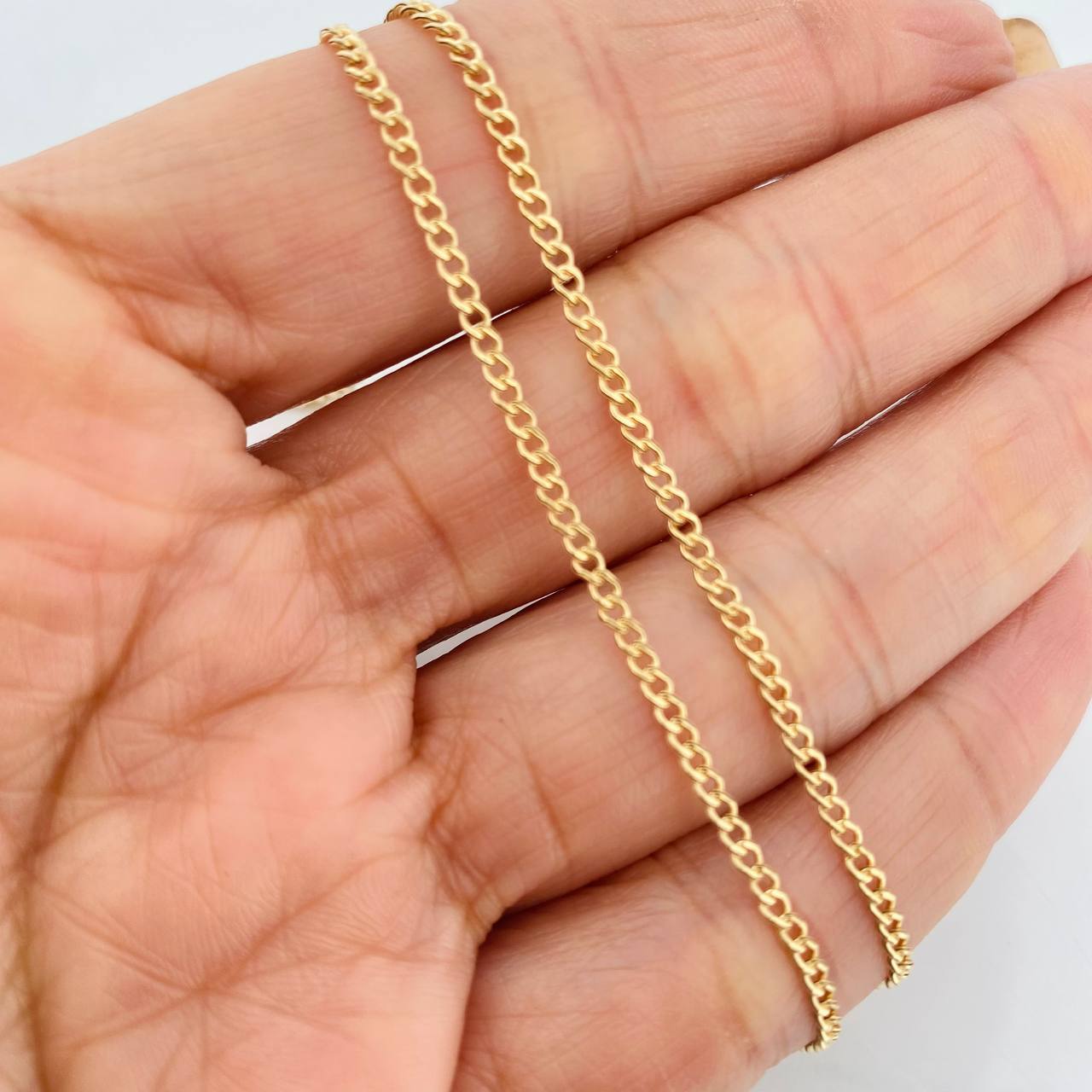 Cadena Cubana 1.55g / 45cm / 1.9mm Oro Amarillo 18K