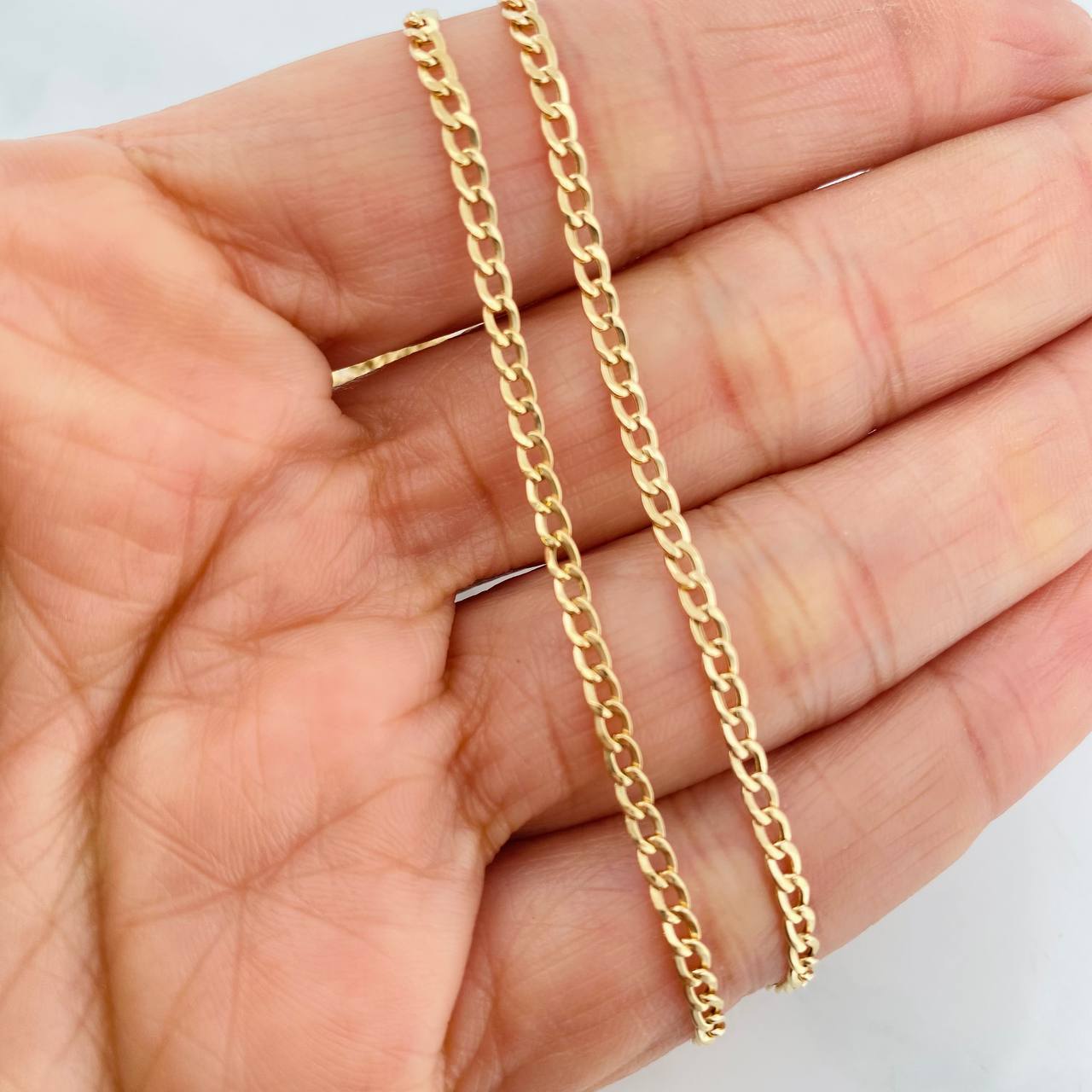 Cadena Cubana 2.1g / 45cm / 2.3mm Oro Amarillo 18K
