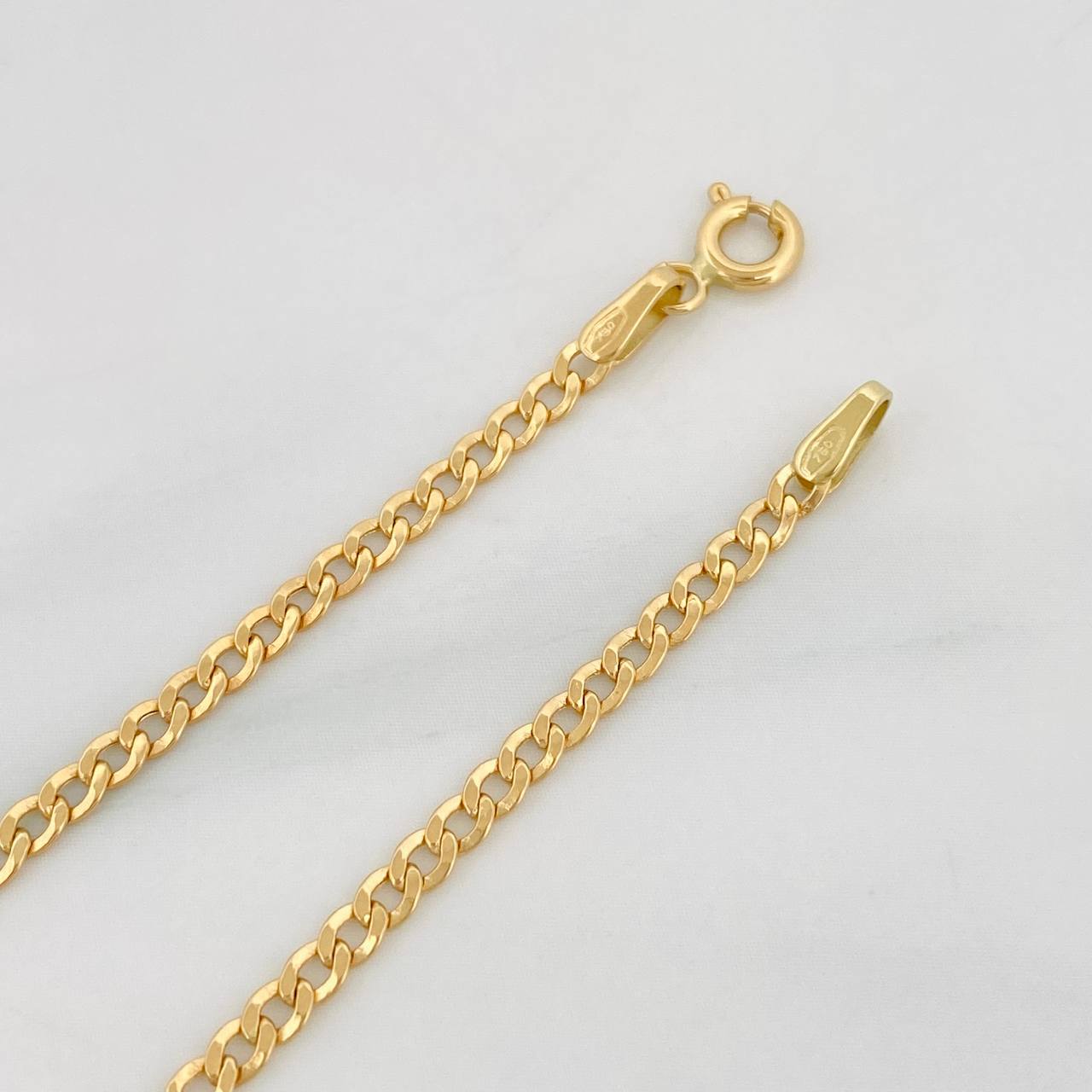 Pulso Cubano 1.4g / 20.5cm / 2.4mm Oro Amarillo 18K