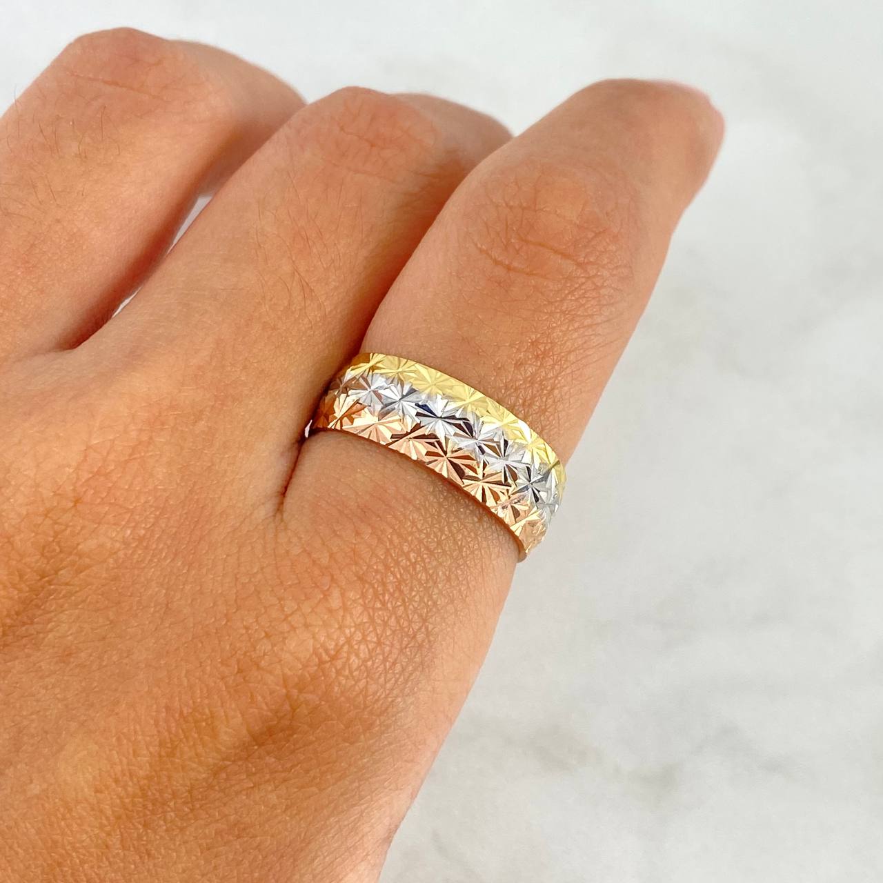 Anillo Argolla 3.95gr / T9 1/2 / Diamantada Oro Amarillo ©