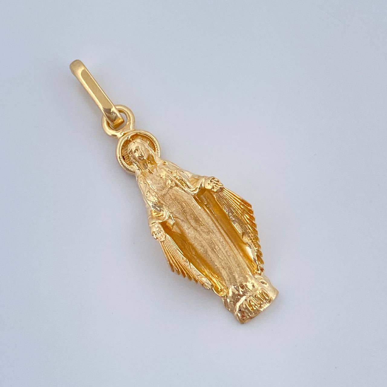 Dije Virgen Milagrosa 2.2gr / 2.8cm / Oro Amarillo 18K %