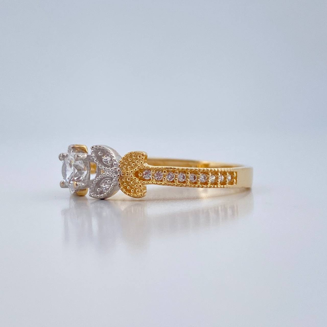 Anillo Mariposas 2.7gr / T7 3/4 / Dos Oros Amarillo Blanco 18K %