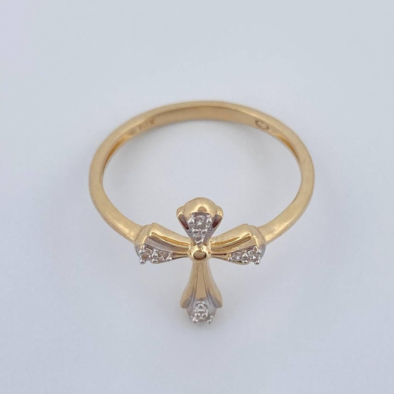 Anillo Cruz 2.05gr / T7 3/4 / Dos Oros Amarillo Blanco 18K %