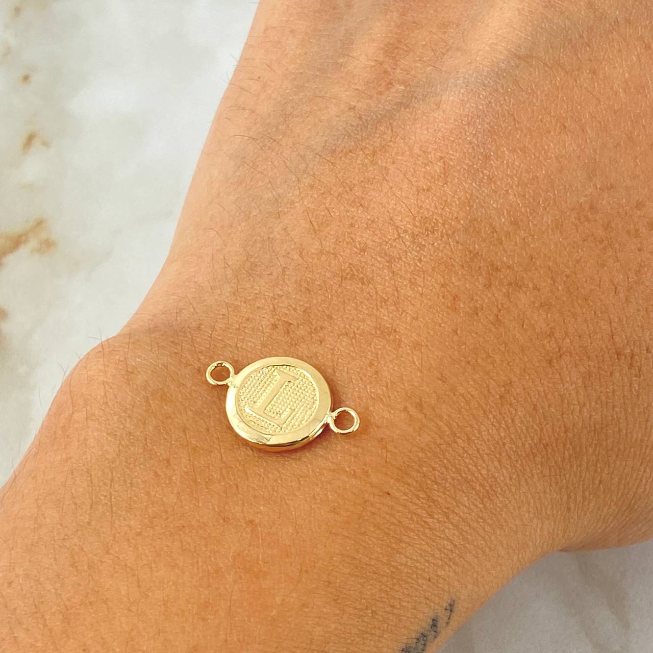 Herraje Letra L 0.4g / 1.5cm Oro Amarillo 18K