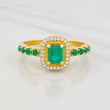 Anillo Halo Cuadrado Diamantes 10pts Esmeraldas 20pts 3.6g / T6 3/4 Dos Oros Amarillo Blanco 18K