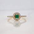 Anillo Halo Circular Diamantes 20pts Esmeralda 0.17pts 1.95g / T5 1/4 Dos Oros Amarillo Blanco 18K