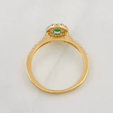Anillo Halo Circular Diamantes 20pts Esmeralda 0.17pts 1.95g / T5 1/4 Dos Oros Amarillo Blanco 18K