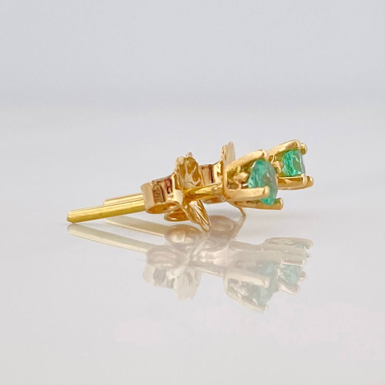 Topos Cuatro Garras Esmeraldas 20pts 0.8g / 3.12mm Oro Amarillo 18K