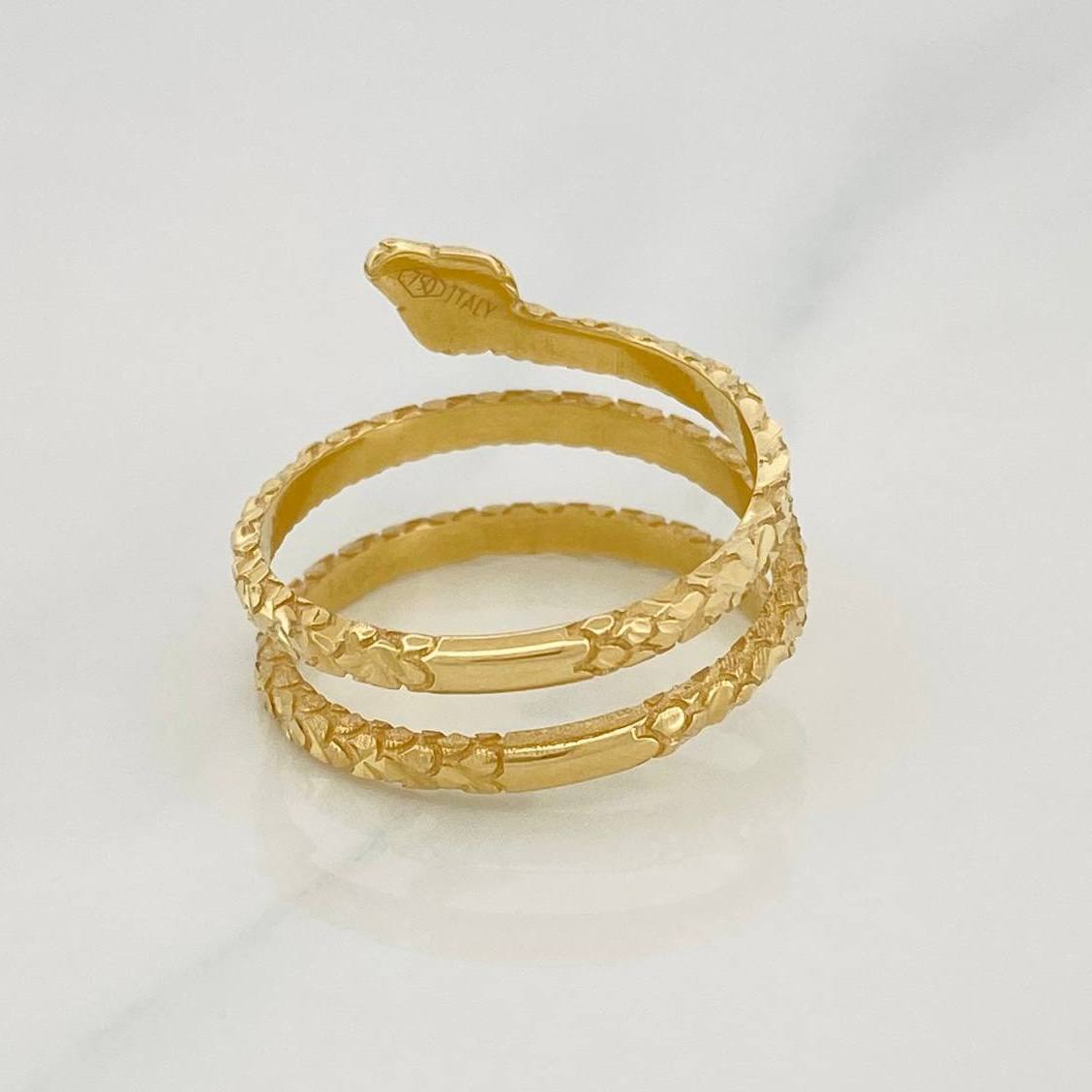 Anillo Serpiente Diamantada 4.4g / T7 1/2 Oro Amarillo 18K