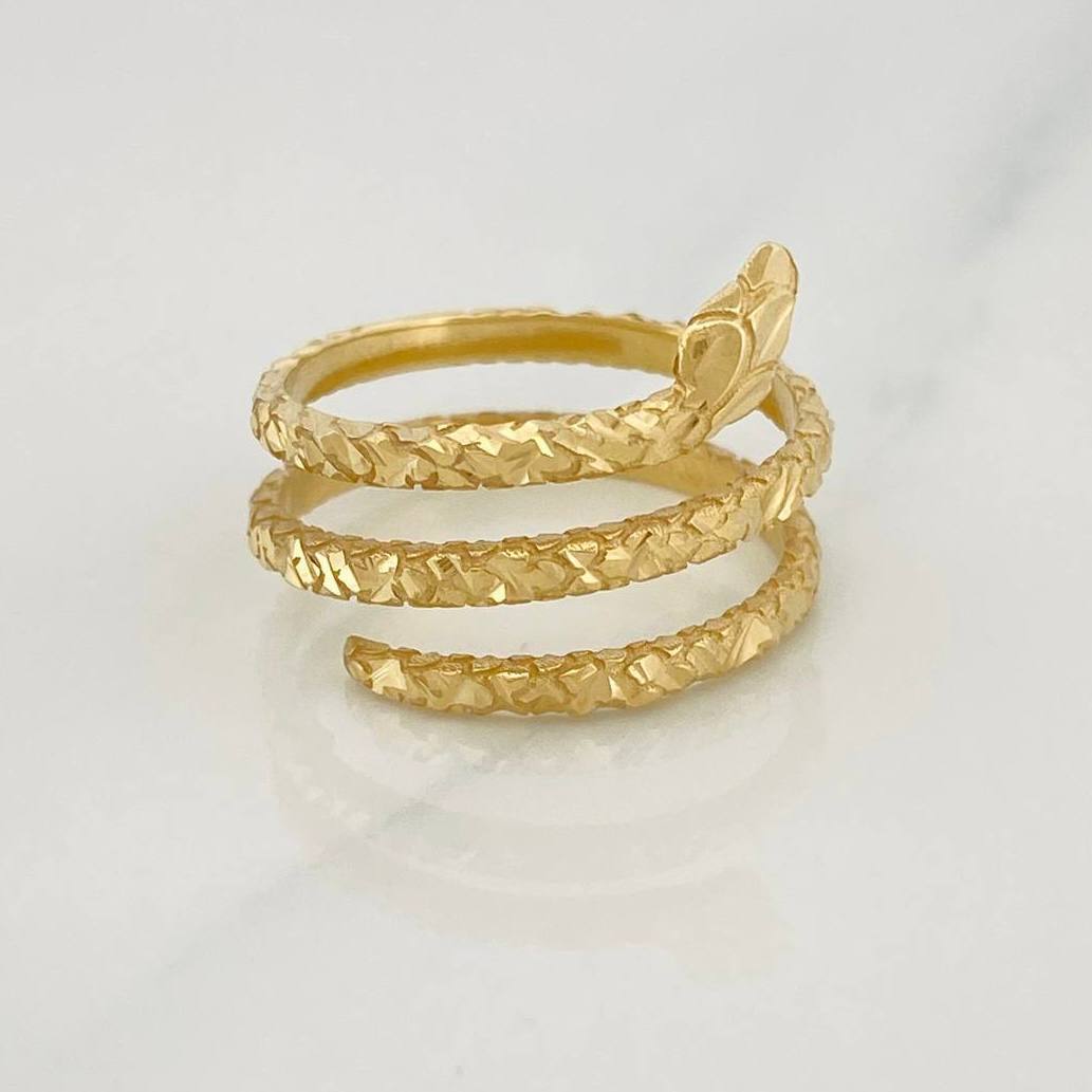 Anillo Serpiente Diamantada 4.4g / T7 1/2 Oro Amarillo 18K