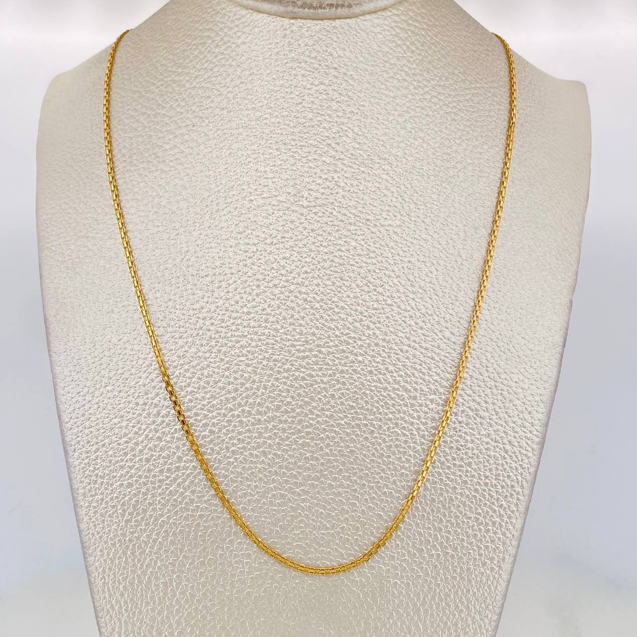 Cadena China 2.9g / 40cm / 1.71mm Oro Amarillo 18K
