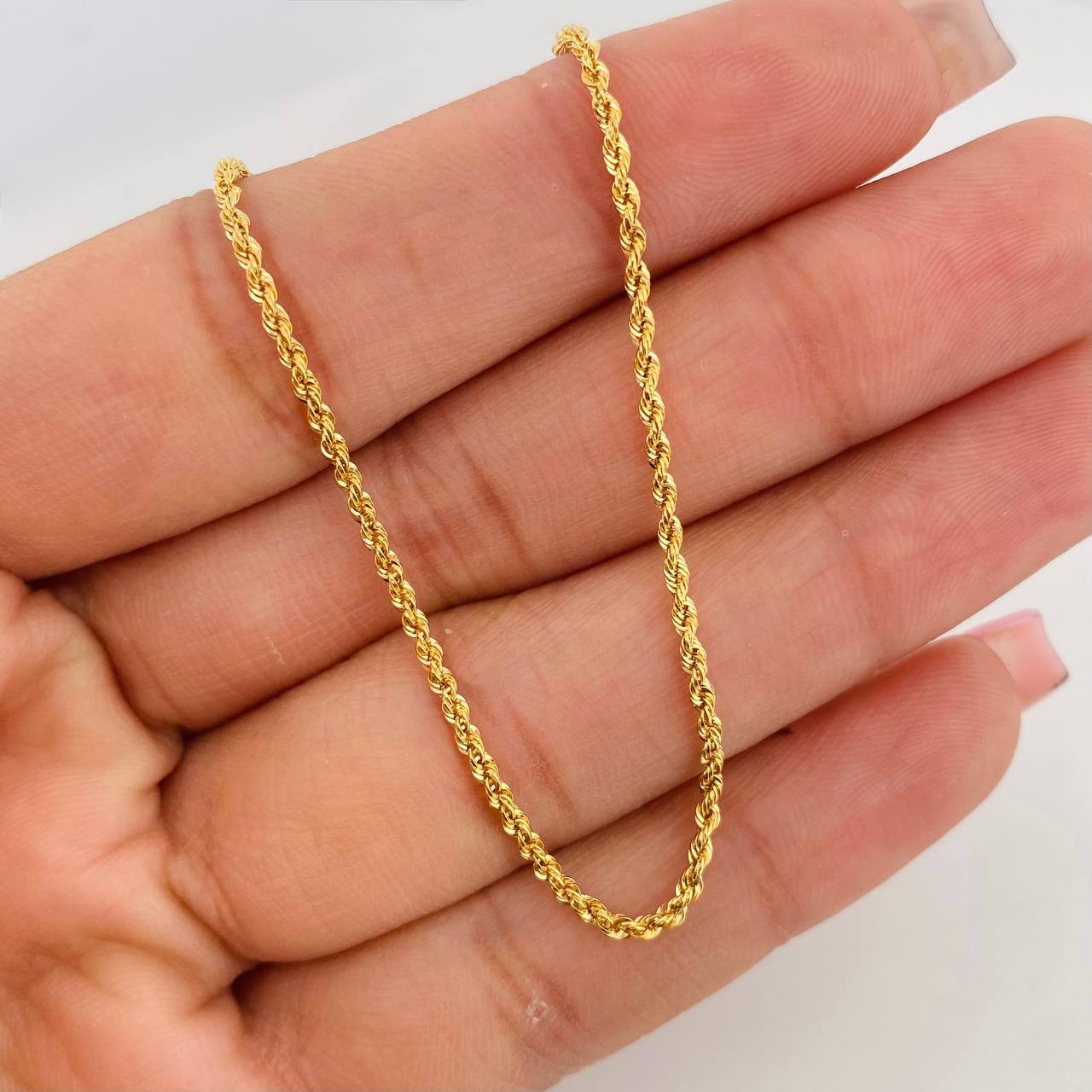 Cadena Lazo 1.35g / 40cm / 1.59mm Oro Amarillo 18K