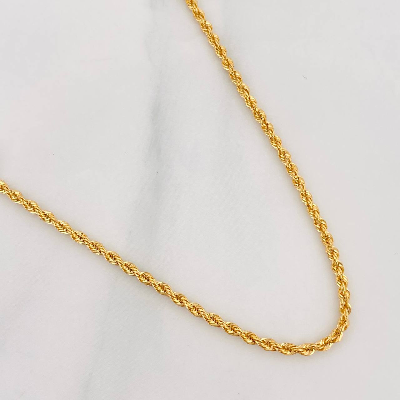 Cadena Lazo 1.35g / 40cm / 1.59mm Oro Amarillo 18K