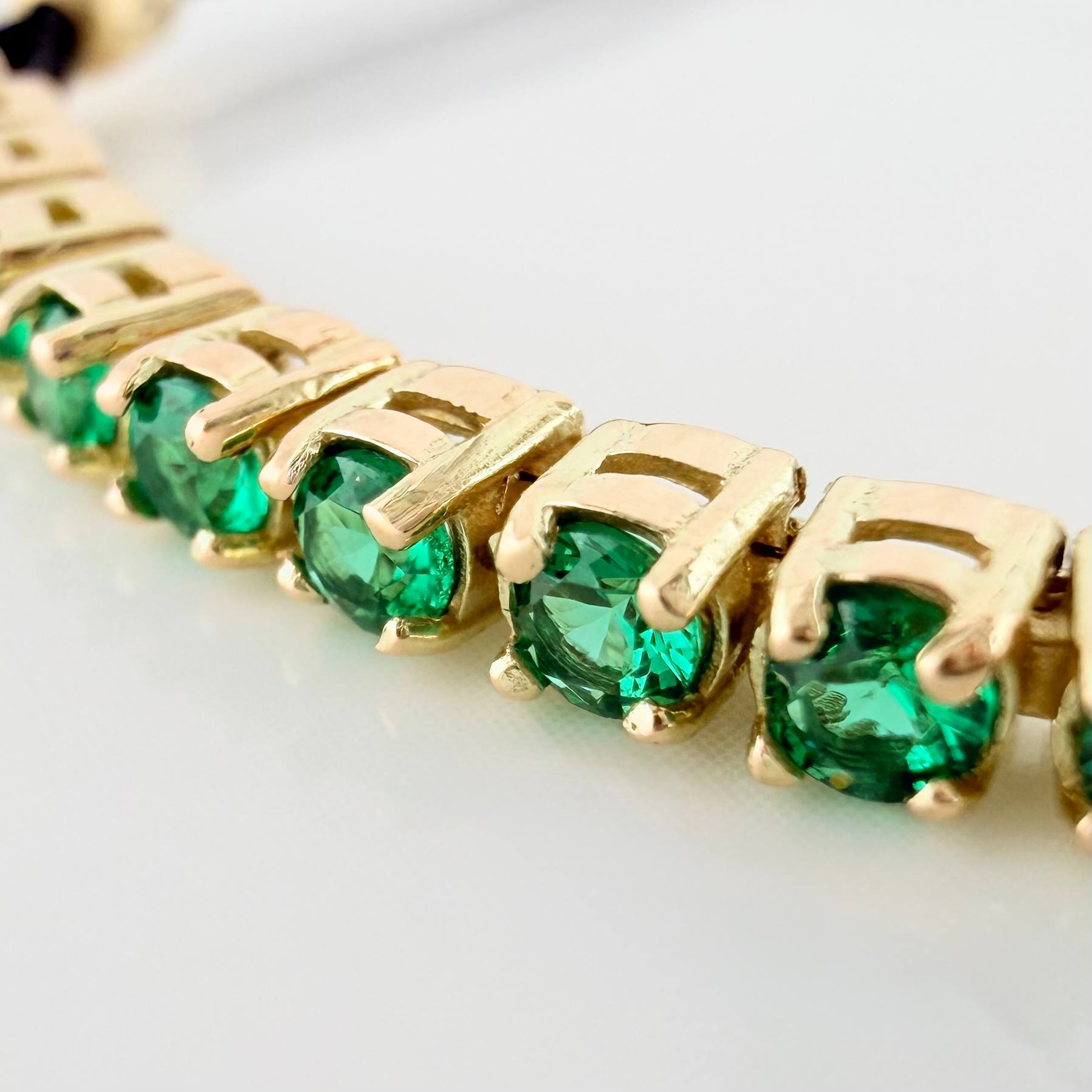 Pulsera Tejida Negra Retazo Tennis Oro Amarillo 18K