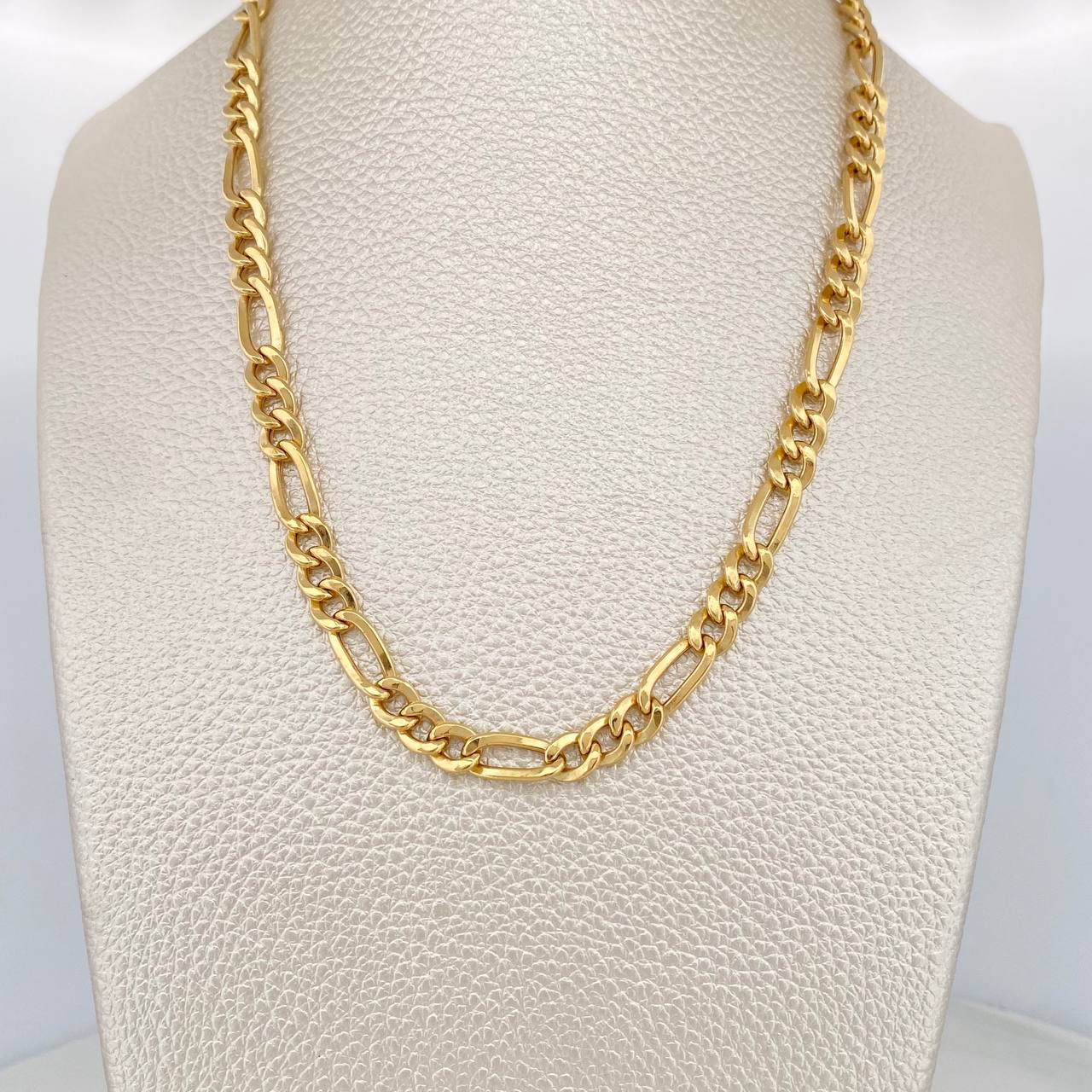Cadena Figaro 19.45gr / 61cm / 5.04mm Oro Amarillo +1 18K $