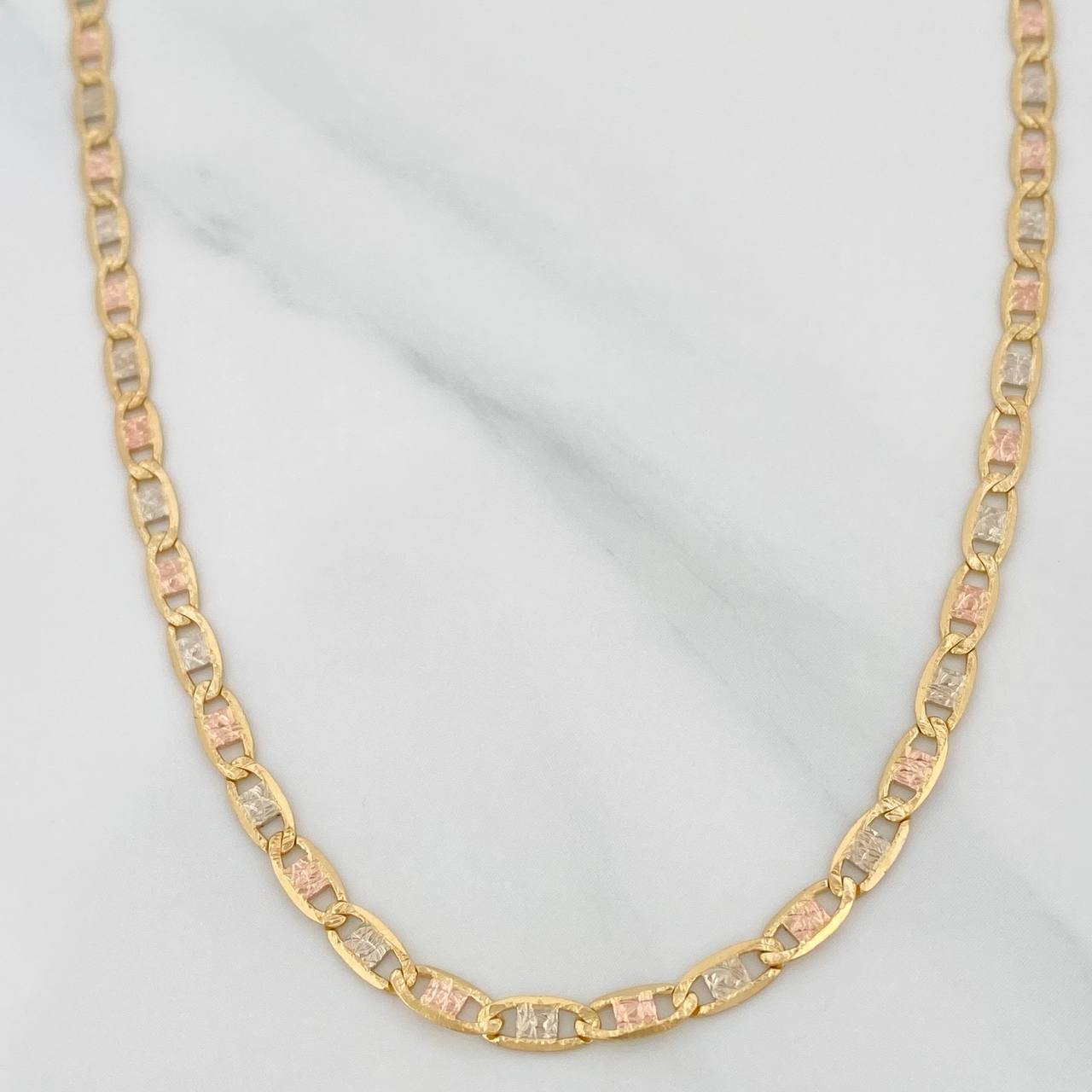 Cadena Escalera Plana 9.35gr / 60.2cm / 2.96mm Tres Oros +3 18K $