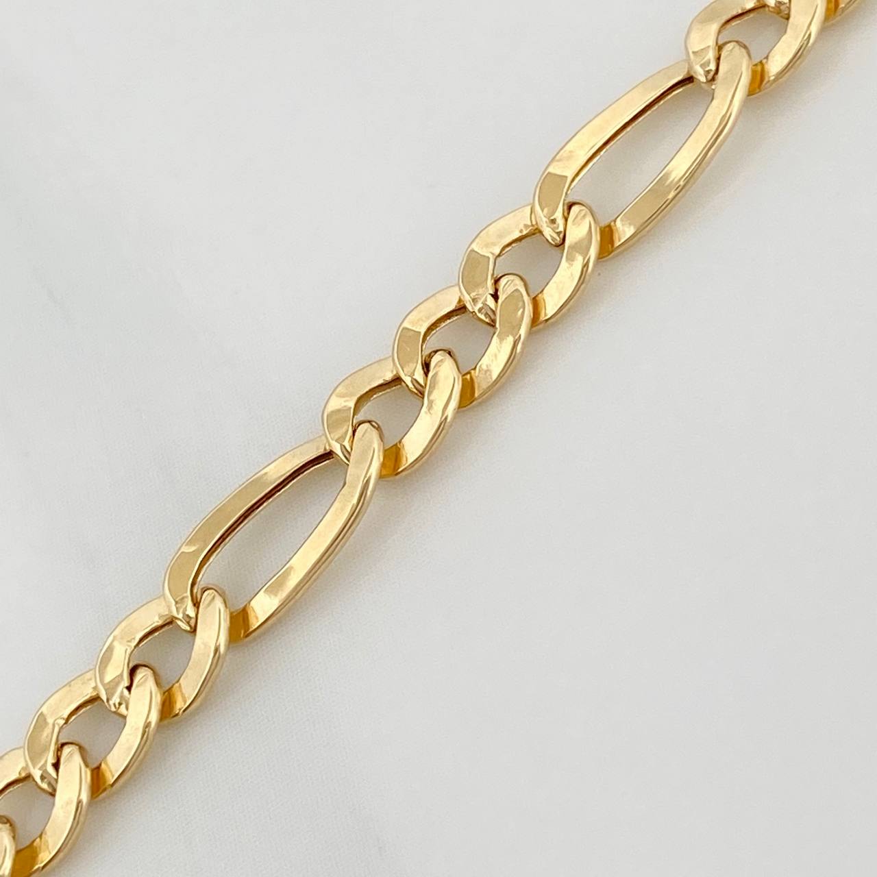 Cadena Figaro 7.65gr / 72.8cm / 4.58mm Oro Amarillo +1 18K $