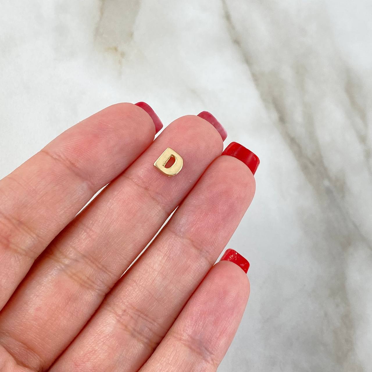 Herraje Letra D 0.35gr / 0.5cm / Oro 18K *