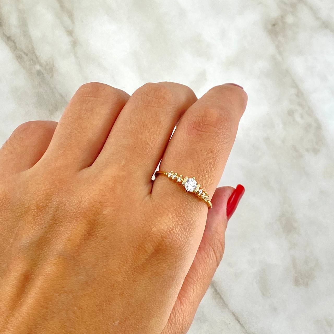 Anillo Solitario Trio 1.65gr / T7 3/4 / Circones Blancos Oro Amarillo ©