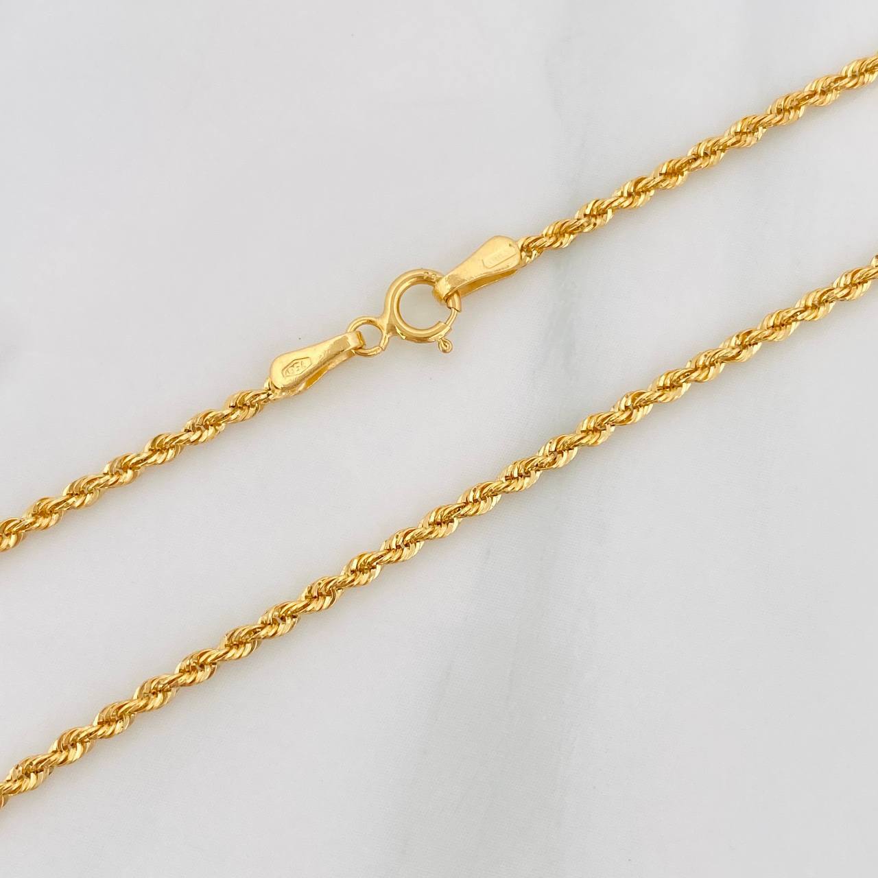 Cadena Lazo 1.35g / 40cm / 1.59mm Oro Amarillo 18K