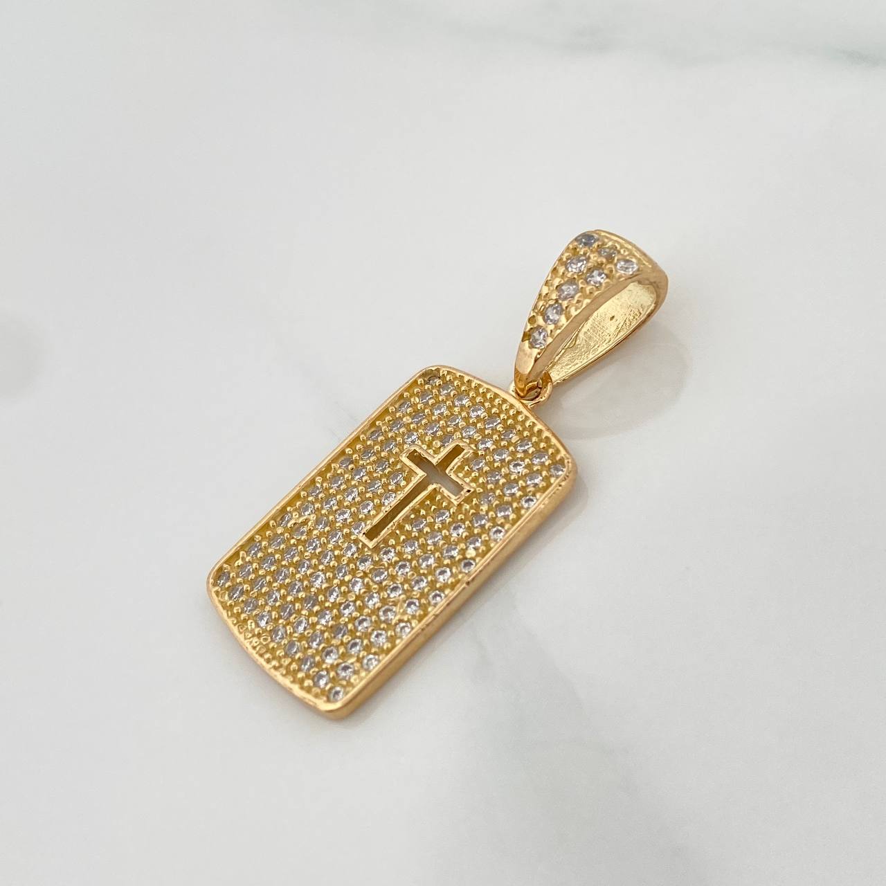 Dije Placa Cruz 3.35gr / 3cm / Oro Amarillo 18K $