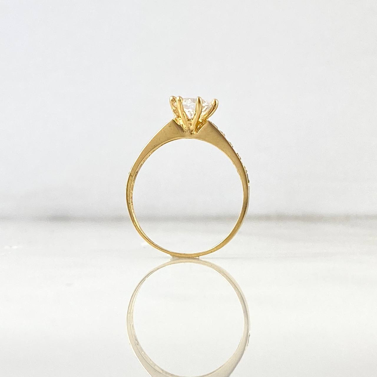 Anillo Solitario Churumbela 2gr / T6 / Circones Blancos Oro Amarillo
