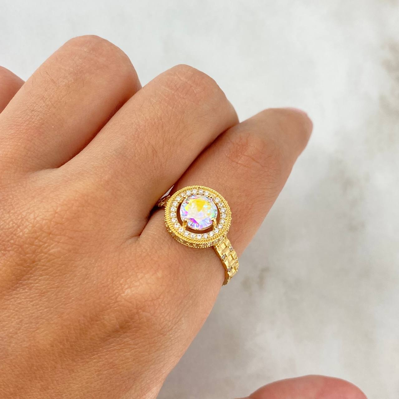 Anillo Solitario Halo Circulo 3.7gr / T9 / Circones Blancos Oro Amarillo