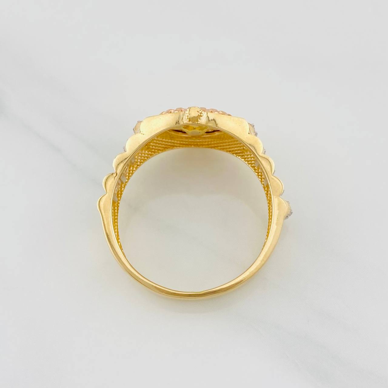 Anillo Corona 4.4g / T8 3/4 Tres Oros 18K
