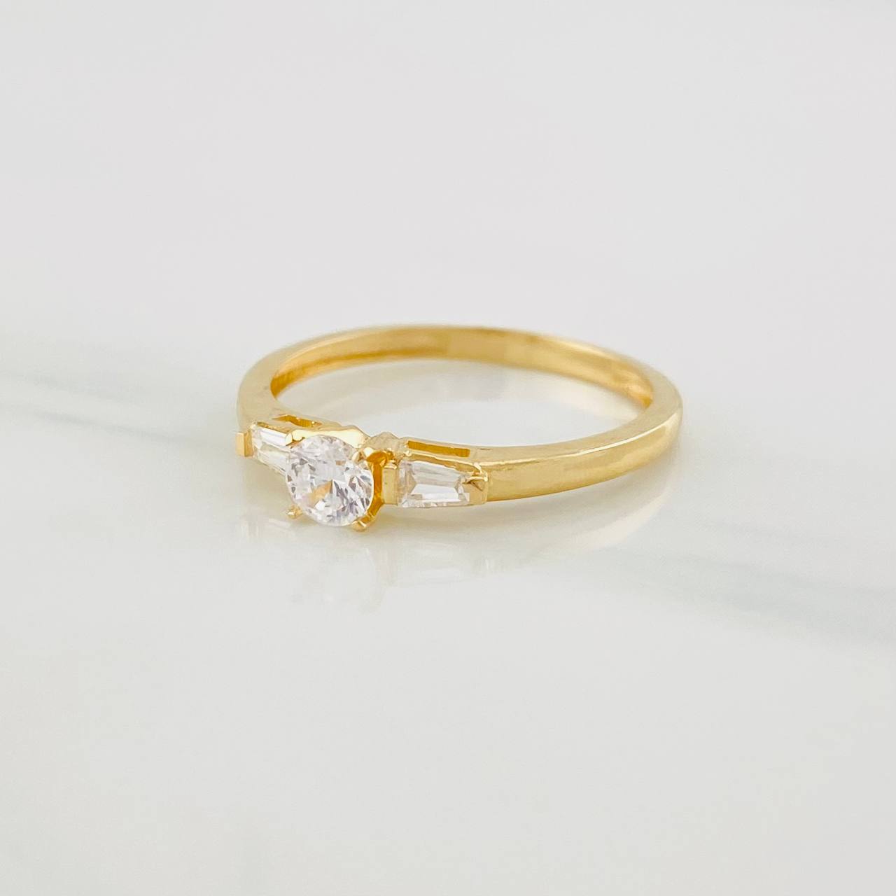 Anillo Solitario 1.5g / T6 3/4 Oro Amarillo 18K