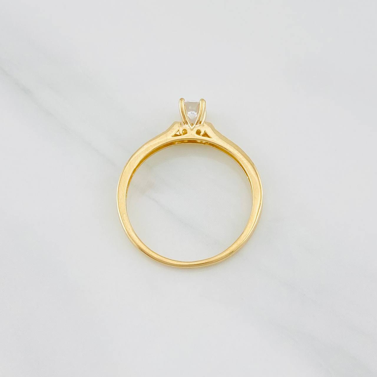 Anillo Solitario Churumbela 1.9g / T7 Oro Amarillo 18K