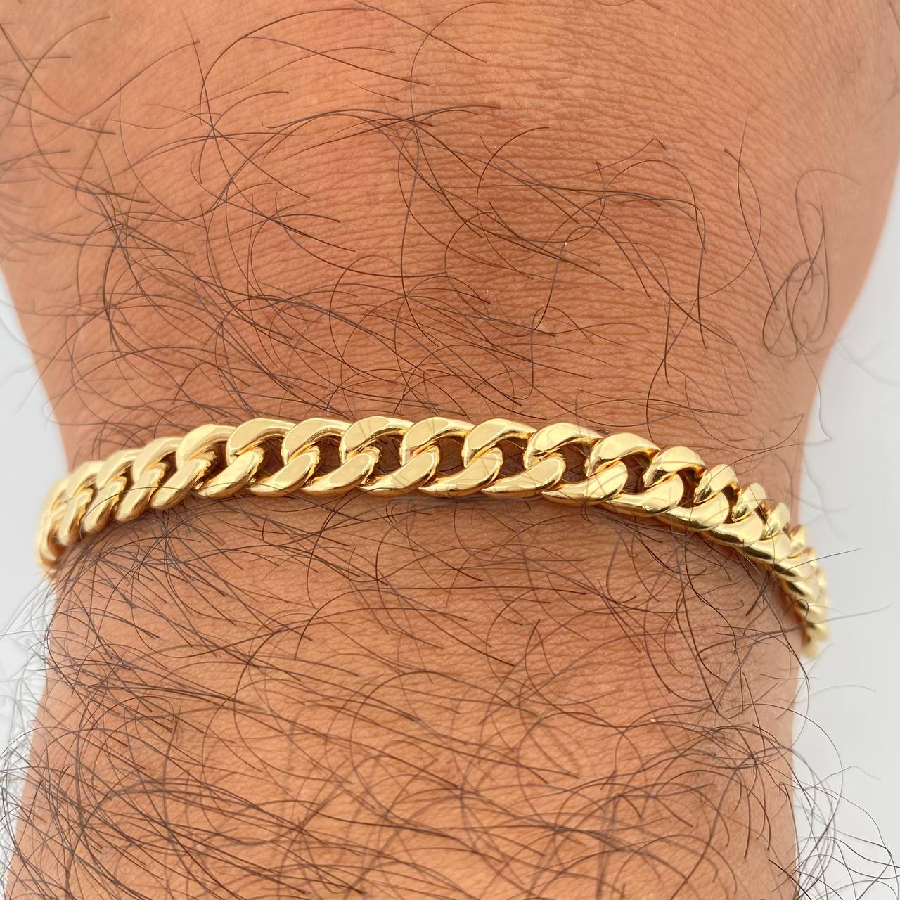 Pulso Cubana 3.65gr / 20.3cm / 5.58mm Oro Amarillo +1 18K $