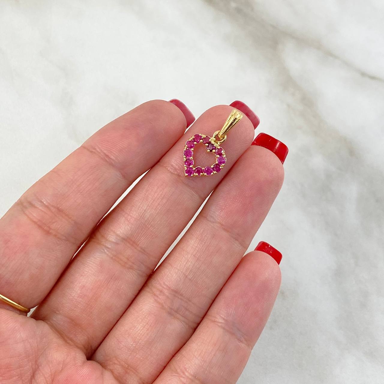 Dije Corazon 1.4gr / 1.8cm /  Rubíes 40pts Oro Amarillo (Joya) ©