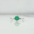 Anillo Solitario Flor Cuadrado 2.1gr / T8 / Esmeralda 49pts - Diamantes Blancos 5pts Oro Blanco (Joya) ©