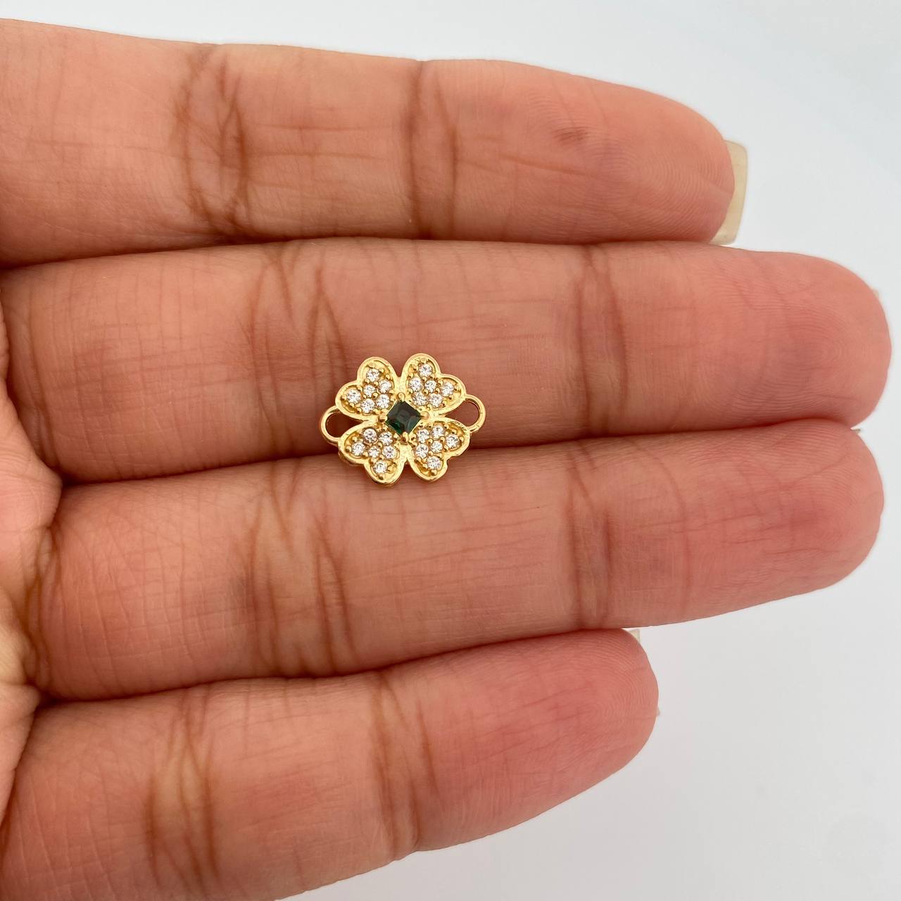 Herraje Trebol 0.75gr / 1.3cm / Oro Amarillo 18K %