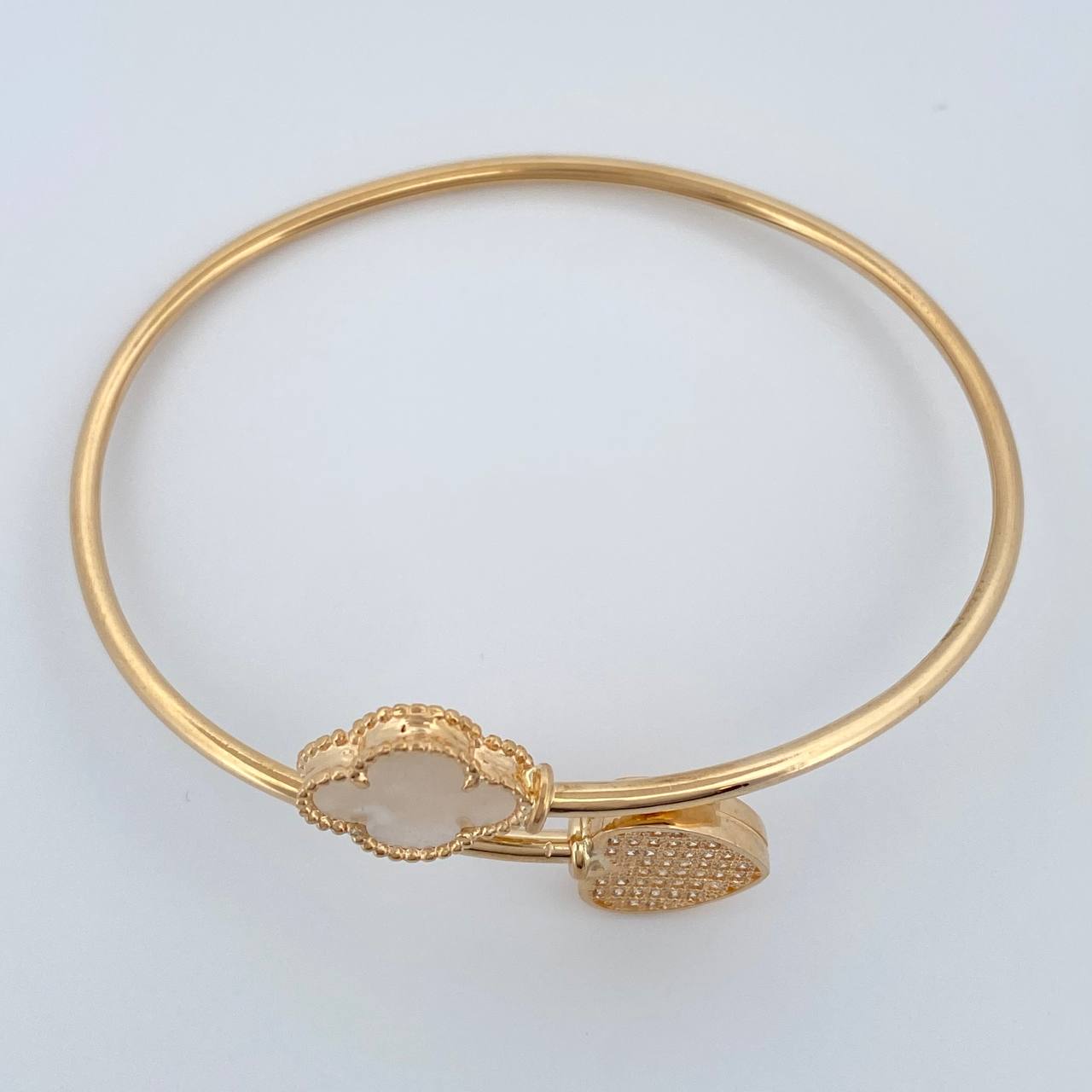 Pulso Aro Trebol Corazon 9.3gr / 19.3cm / 2.3mm Oro Amarillo Nac.Esp. 18K %