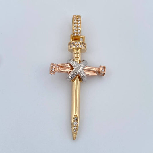 Dije Cruz Clavo Atada 5.15gr / 4.8cm / Tres Oros 18K %