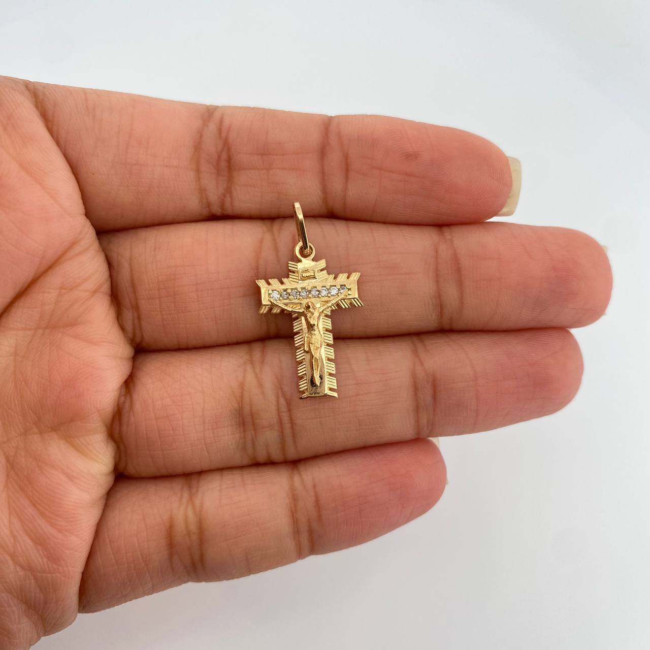 Dije Cruz Cristo Milagroso 2.15gr / 2.5cm / Oro Amarillo 18K %
