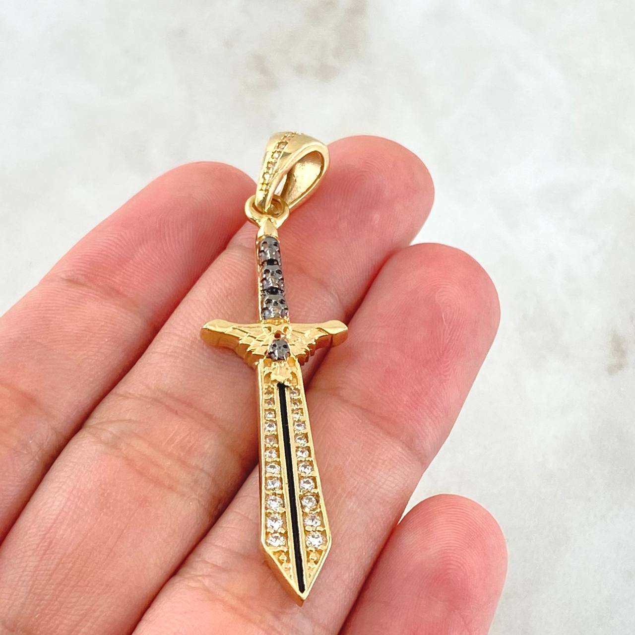 Dije Espada 5.55gr / 5.3cm / Oro 18K *