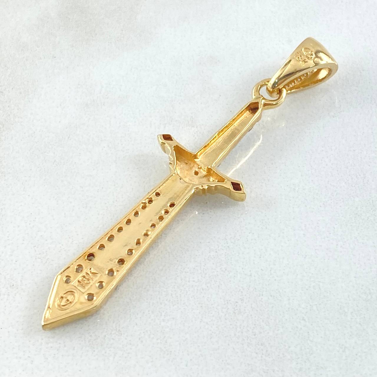 Dije Espada 5.55gr / 5.3cm / Oro 18K *