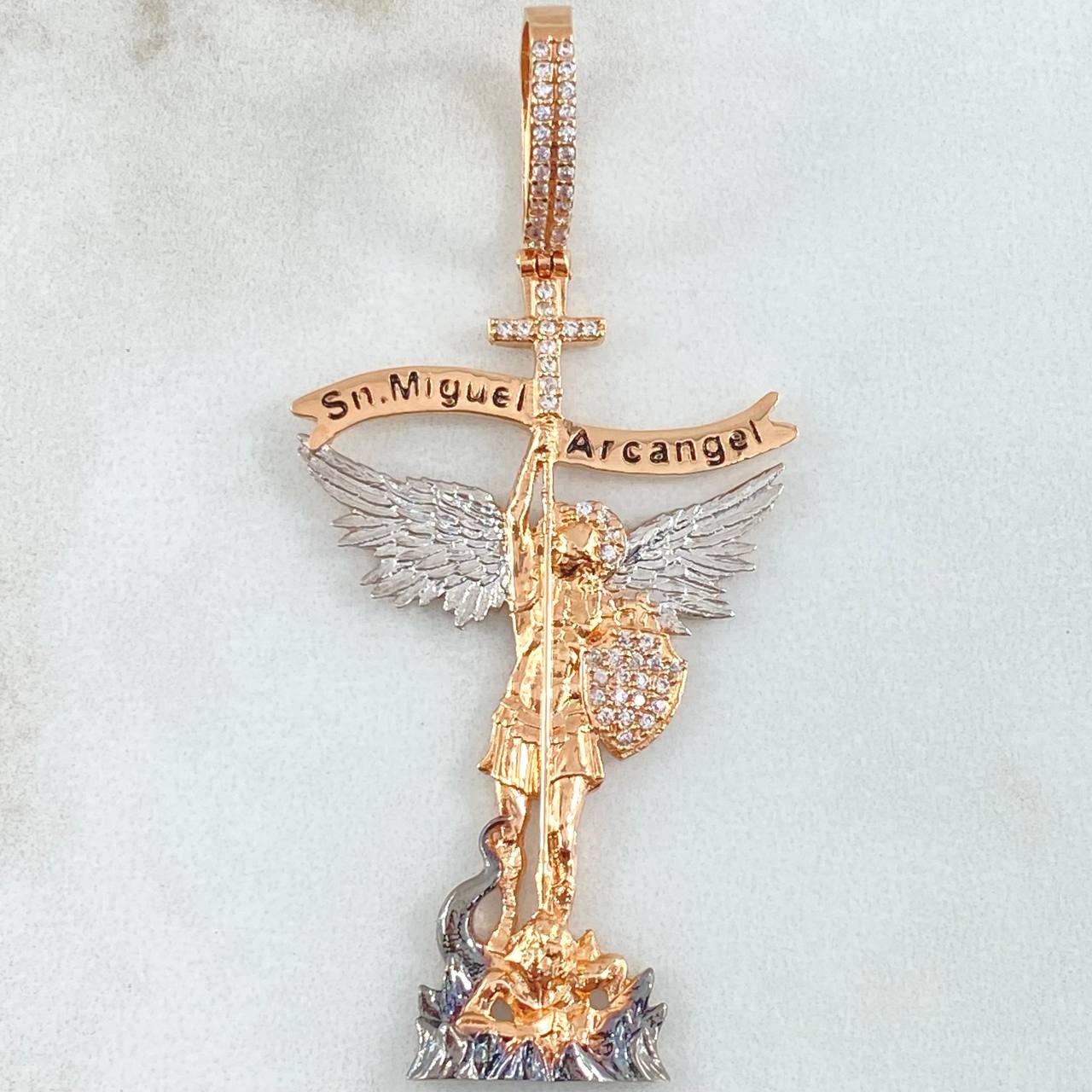 Dije San Miguel Arcangel 7.7gr / 6cm / Oro 18K *