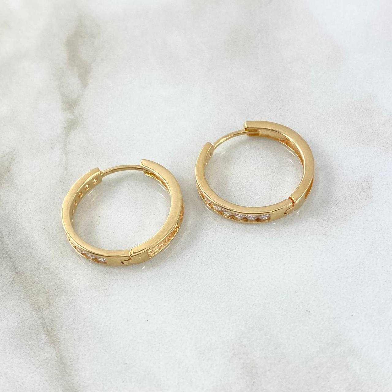 Candongas Carril 4.7gr / 2cm / Oro 18K *