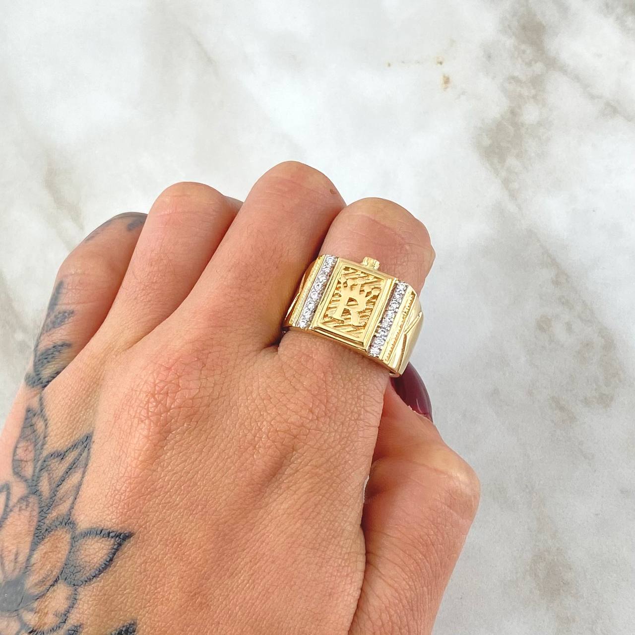 Anillo R Coronado 6.65gr / T10 / Oro 18K *