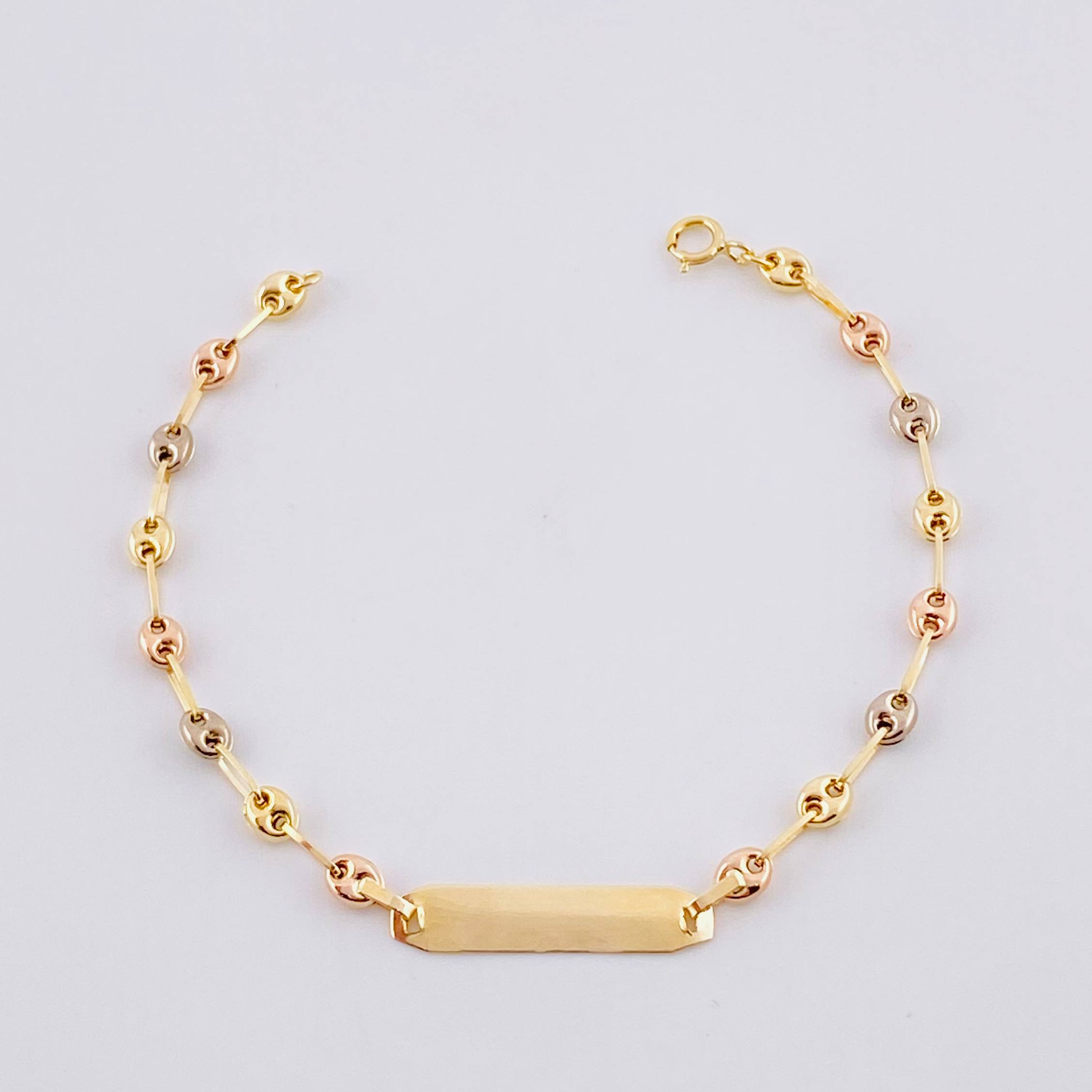 Pulso Bebé GC Placa Rectangular Ovalada 1.5g / 15cm / 3.3mm Tres Oros 18K