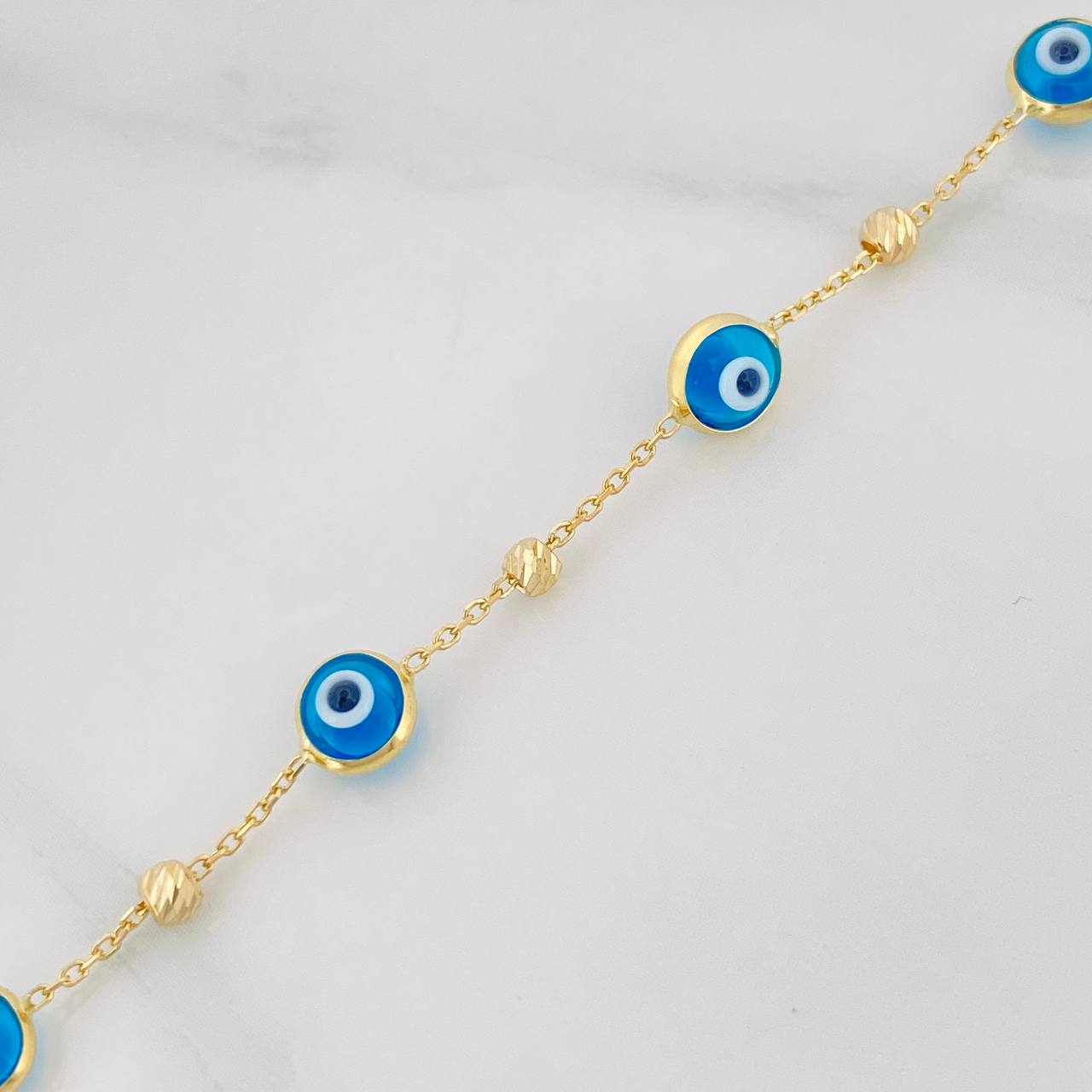 Pulso Aro Seguido Ojo Turco 2.2g / 19.5cm / 0.9mm Oro Amarillo 18K