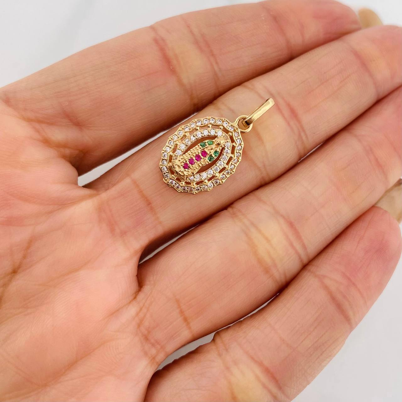 Dije Virgen de Guadalupe 1.7g / 2.2cm Oro Amarillo 18K
